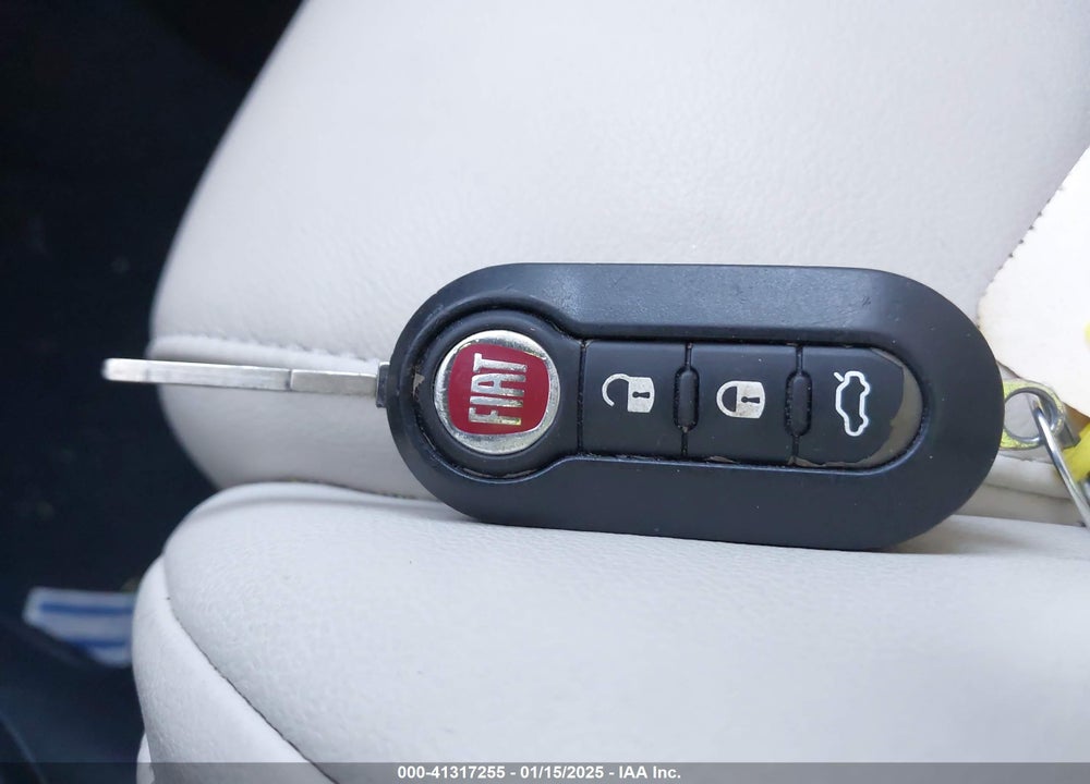 2018 FIAT 500C LOUNGE VIN: 3C3CFFEH6JT425776
