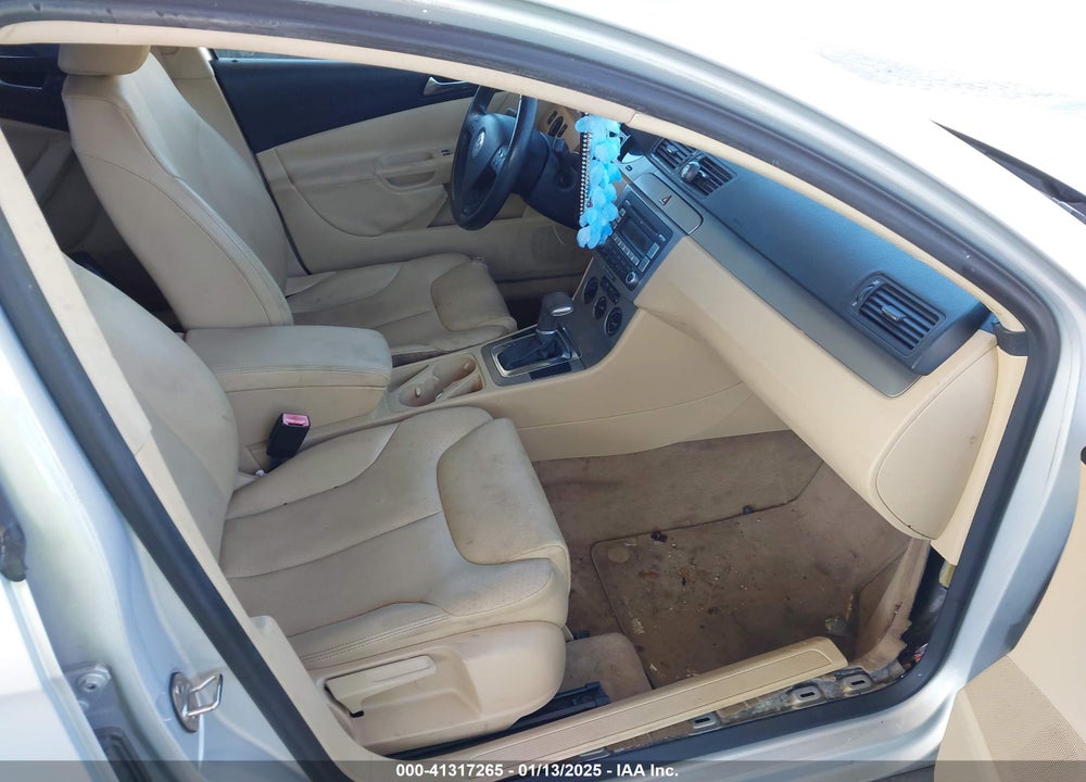 2009 VOLKSWAGEN PASSAT VIN: WVWJK73C79P009702
