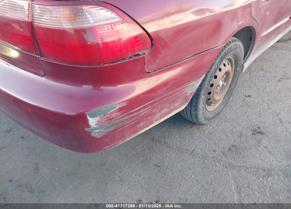 1998 HONDA ACCORD LX VIN: 1HGCG5648WA013177