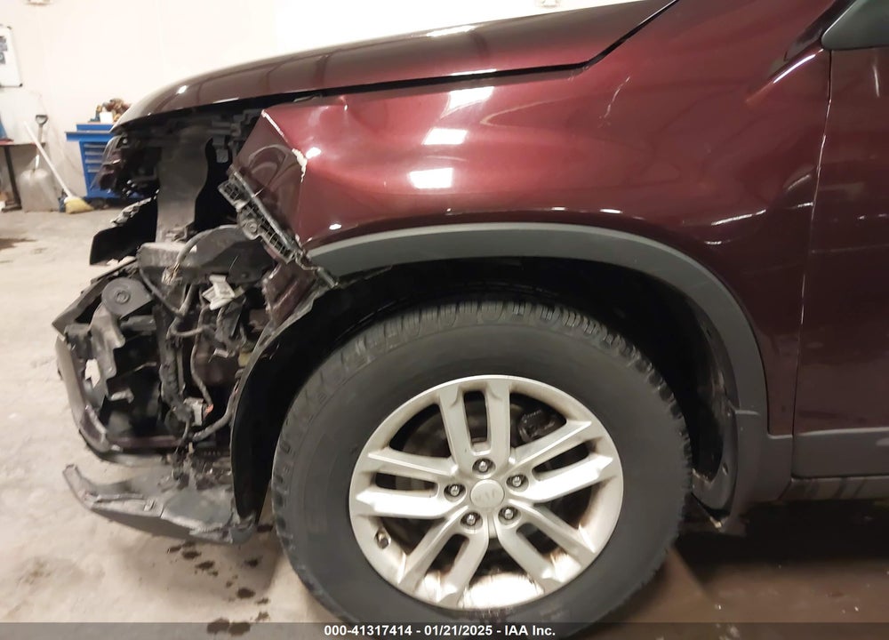 2015 KIA SORENTO LX V6 VIN: 5XYKT4A71FG642460