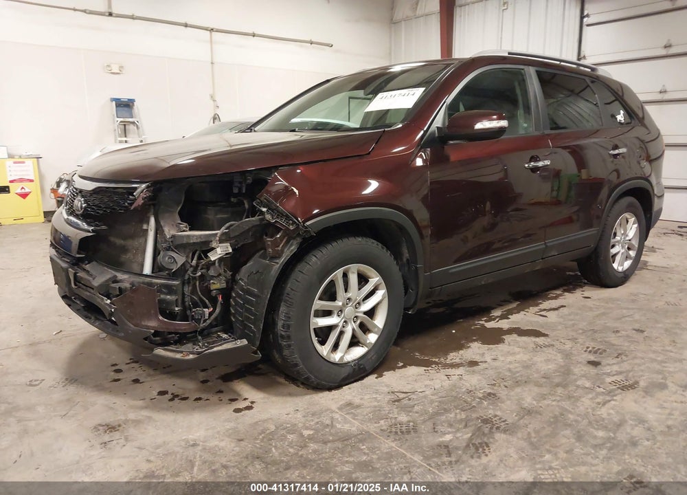 2015 KIA SORENTO LX V6 VIN: 5XYKT4A71FG642460