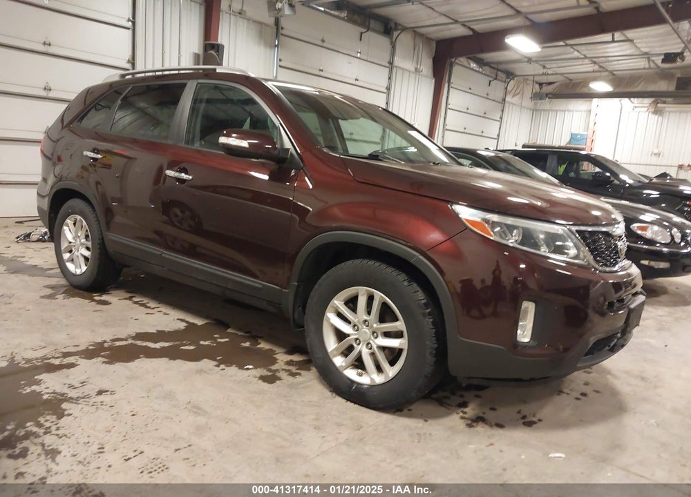 2015 KIA SORENTO LX V6 VIN: 5XYKT4A71FG642460