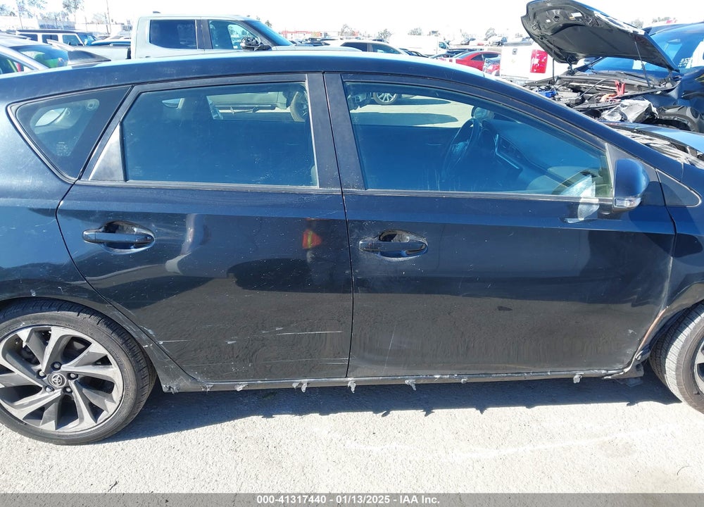 2018 TOYOTA COROLLA IM VIN: JTNKARJE4JJ557568