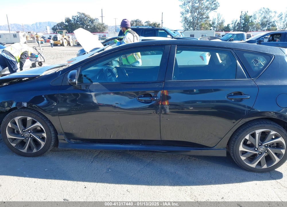 2018 TOYOTA COROLLA IM VIN: JTNKARJE4JJ557568