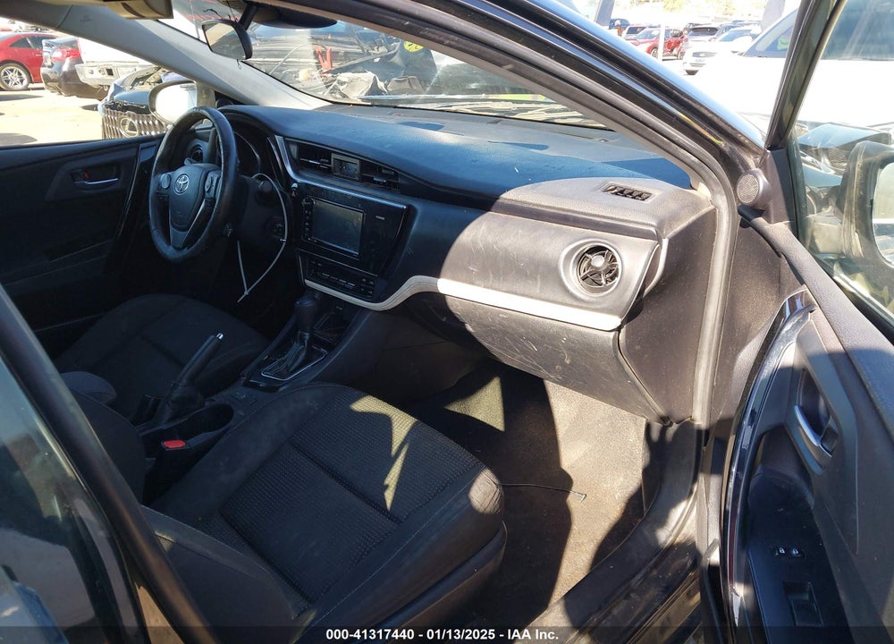 2018 TOYOTA COROLLA IM VIN: JTNKARJE4JJ557568