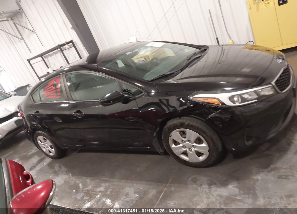 2017 KIA FORTE VIN: 3KPFL4A78HE011397