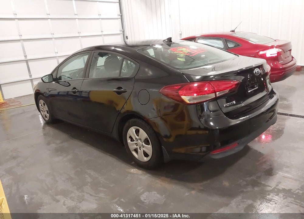 2017 KIA FORTE VIN: 3KPFL4A78HE011397