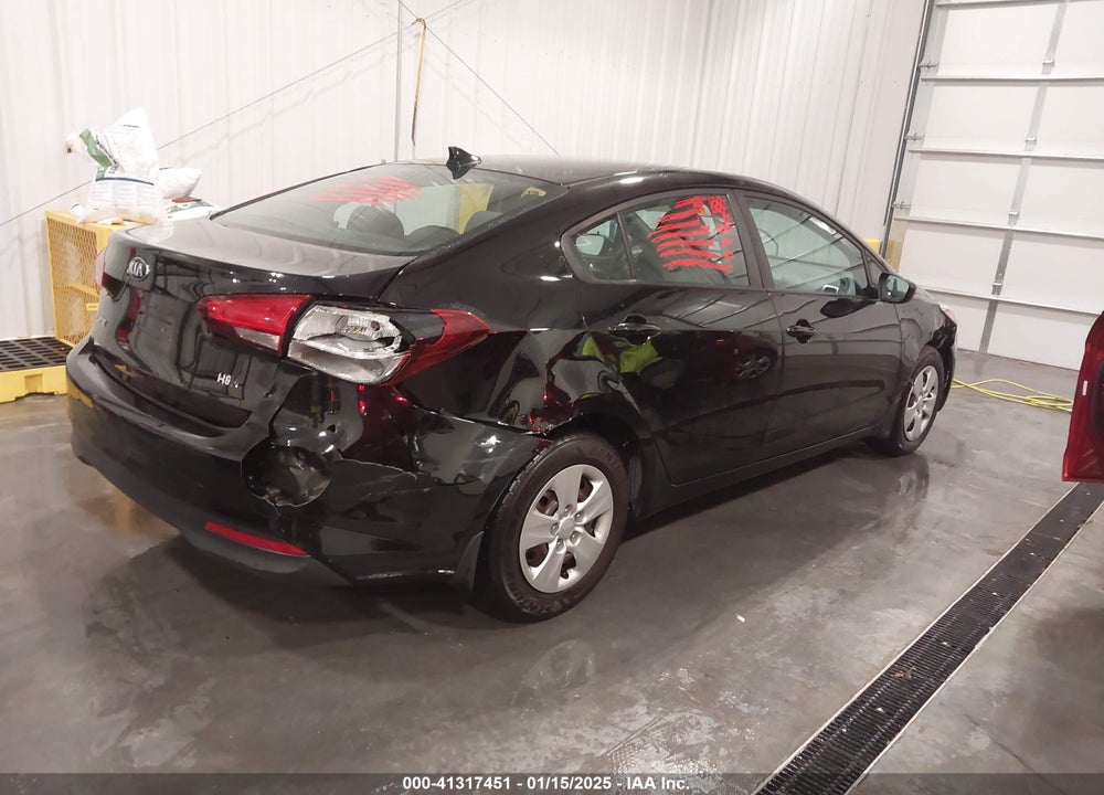 2017 KIA FORTE VIN: 3KPFL4A78HE011397