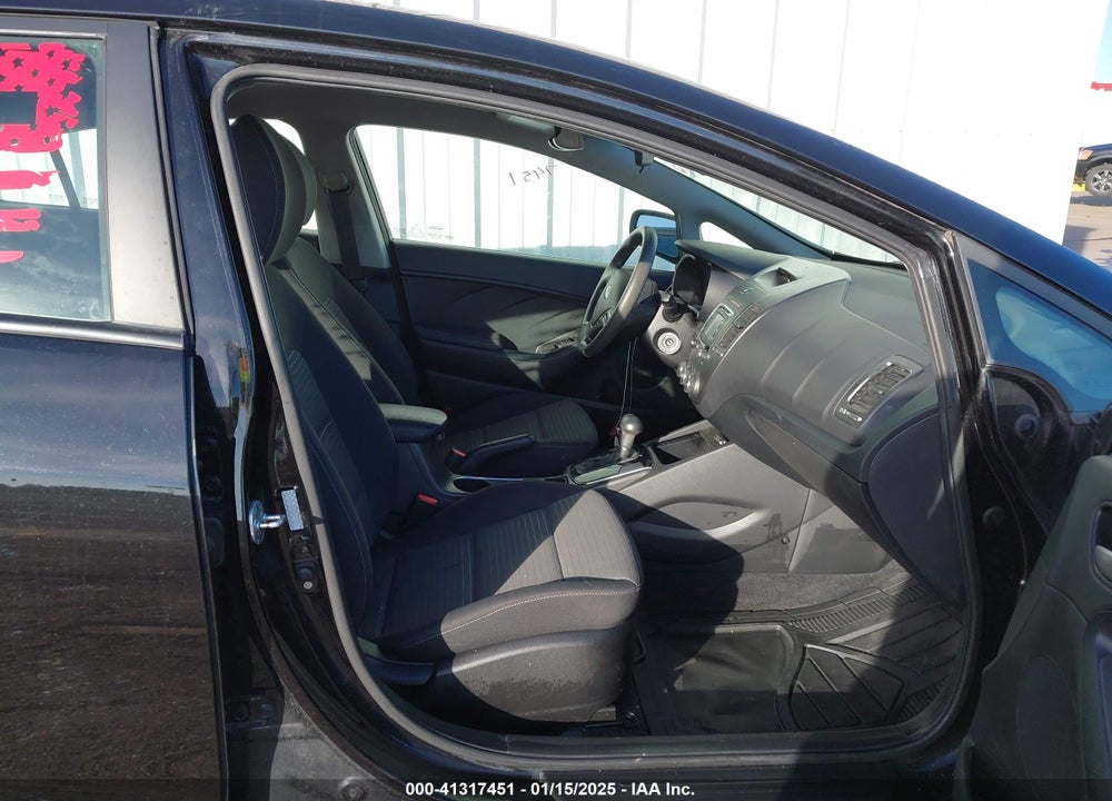 2017 KIA FORTE VIN: 3KPFL4A78HE011397