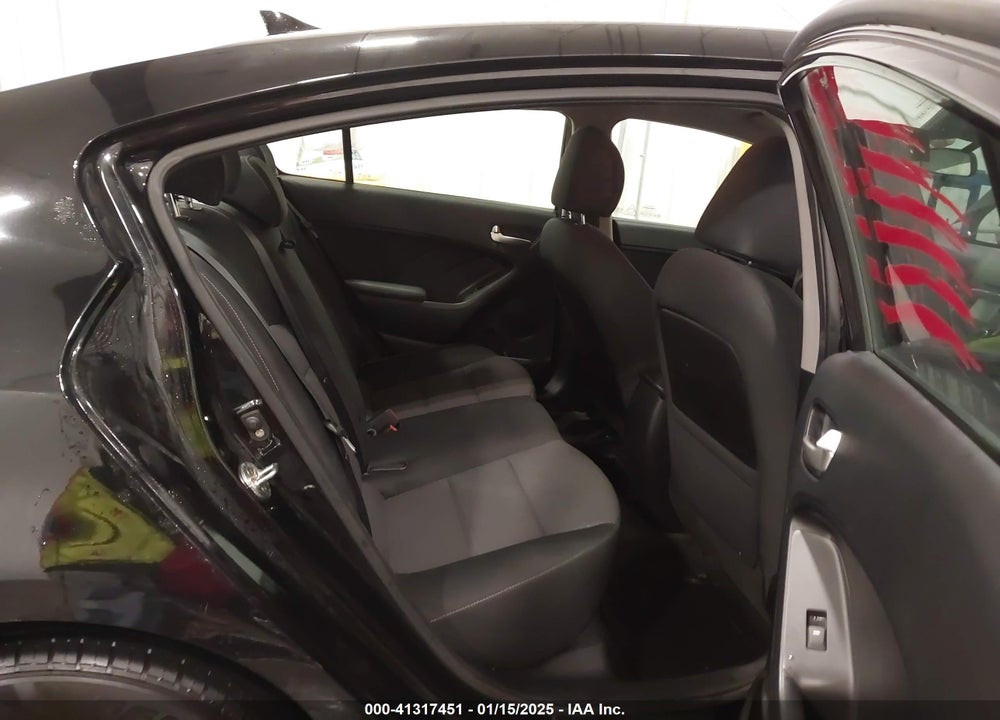 2017 KIA FORTE VIN: 3KPFL4A78HE011397