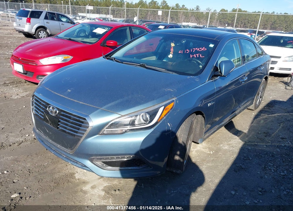 2016 HYUNDAI SONATA VIN: KMHE34L15GA008247
