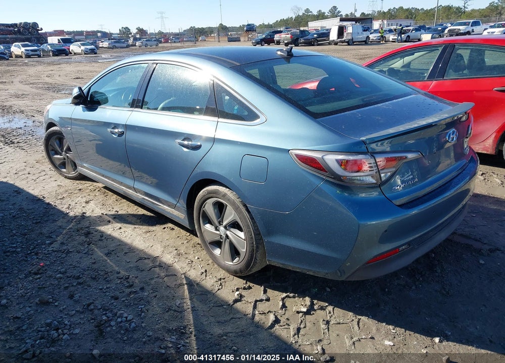 2016 HYUNDAI SONATA VIN: KMHE34L15GA008247
