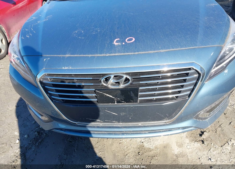 2016 HYUNDAI SONATA VIN: KMHE34L15GA008247