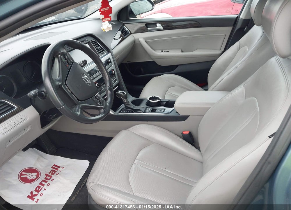 2016 HYUNDAI SONATA VIN: KMHE34L15GA008247