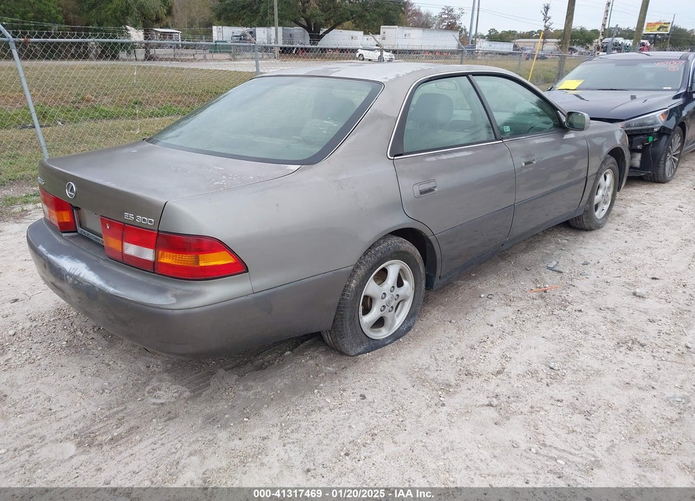 1999 LEXUS ES 300 VIN: JT8BF28G4X5055020