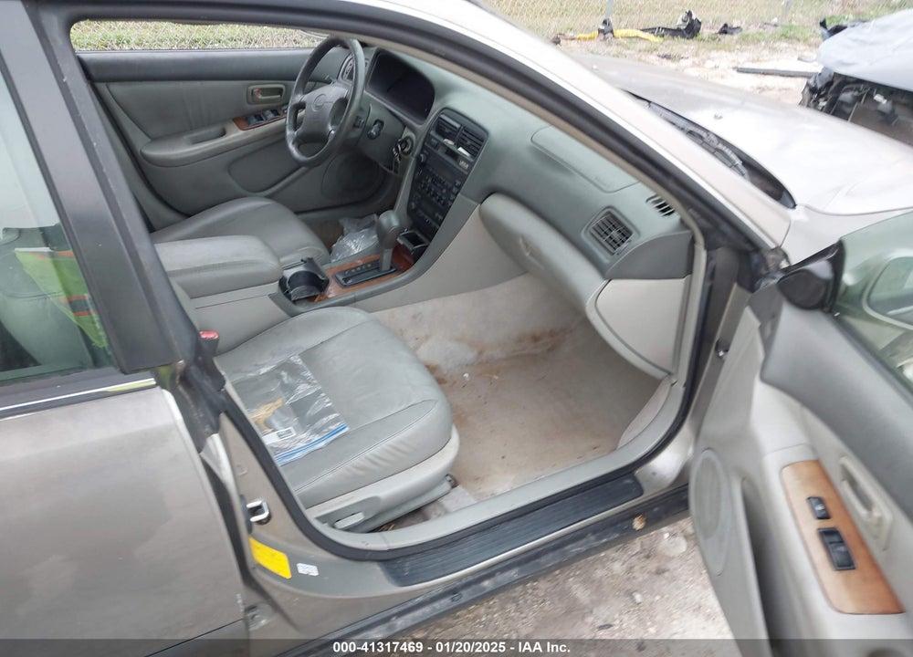 1999 LEXUS ES 300 VIN: JT8BF28G4X5055020