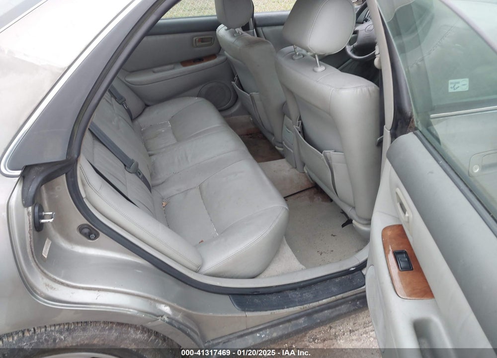 1999 LEXUS ES 300 VIN: JT8BF28G4X5055020