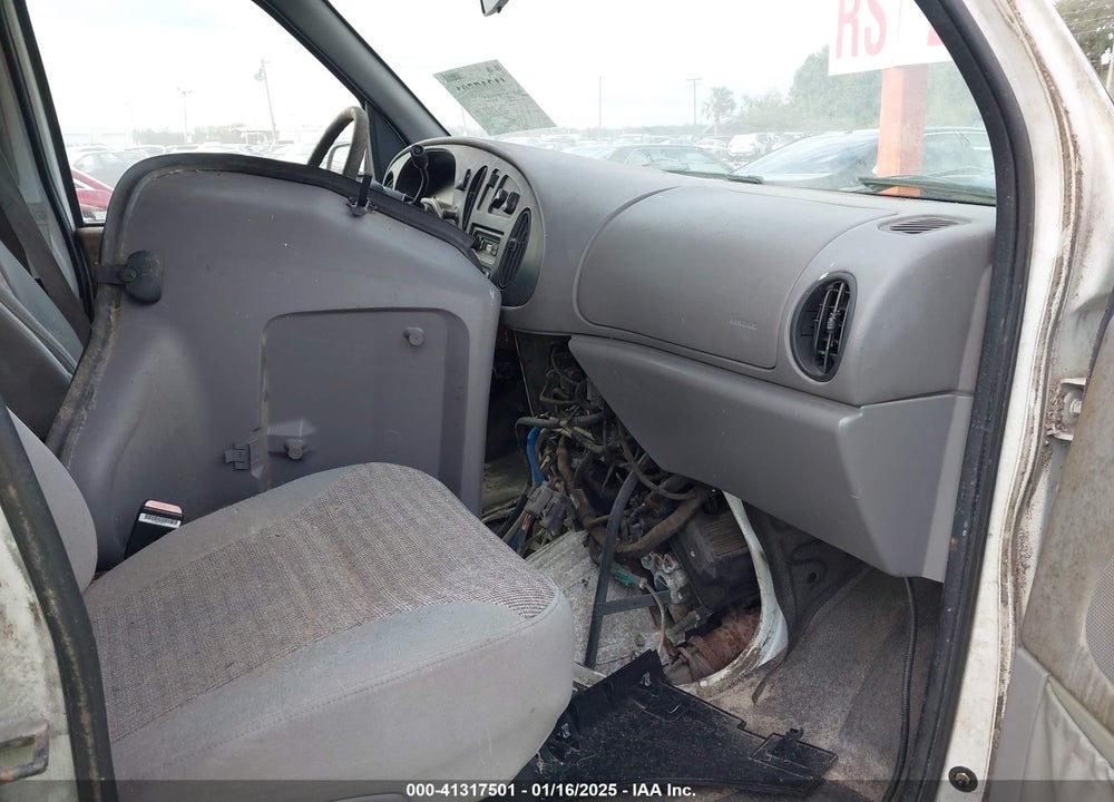 2000 FORD E-150 COMMERCIAL/RECREATIONAL VIN: 1FTRE14W4YHB10303