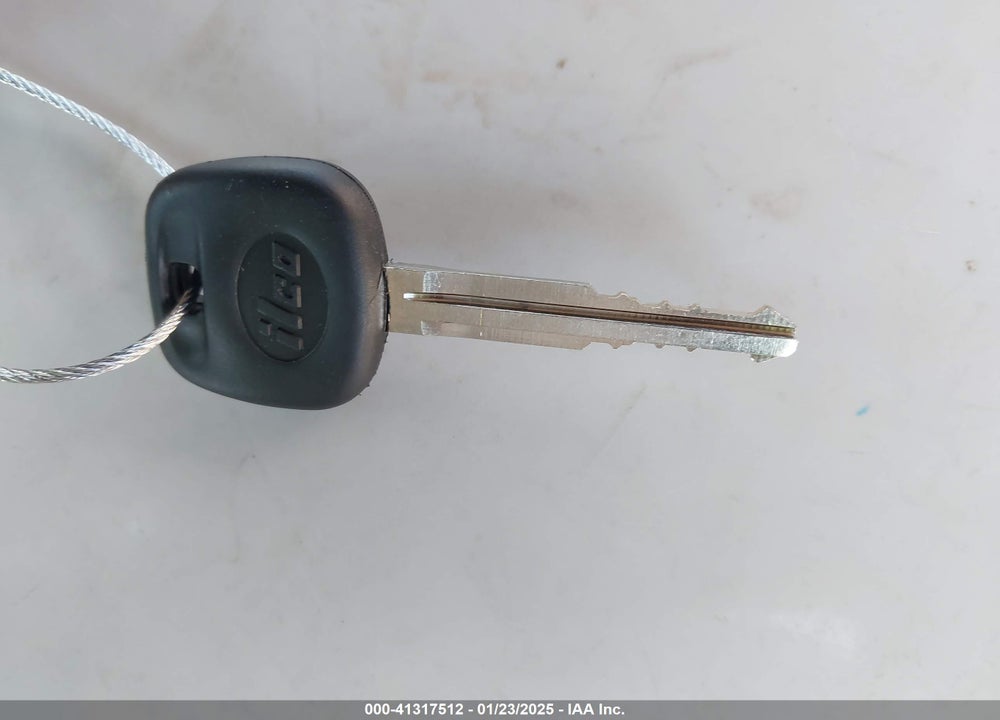 2005 TOYOTA CAMRY XLE VIN: 4T1BE30K75U952244