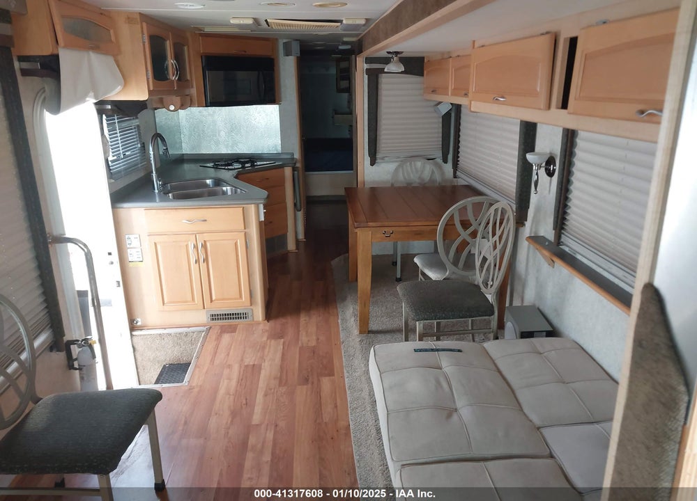 2002 WORKHORSE CUSTOM CHASSIS MOTORHOME CHASSIS W22 VIN: 5B4MP67GX23350648