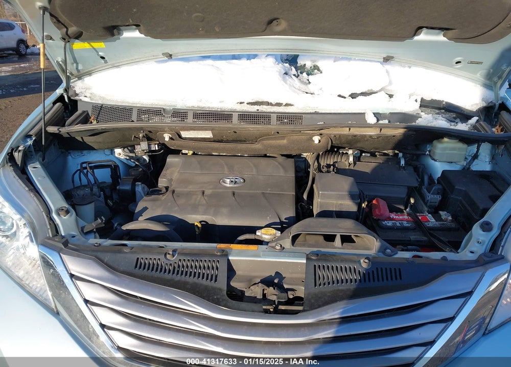 2015 TOYOTA SIENNA XLE 8 PASSENGER VIN: 5TDYK3DC9FS551312