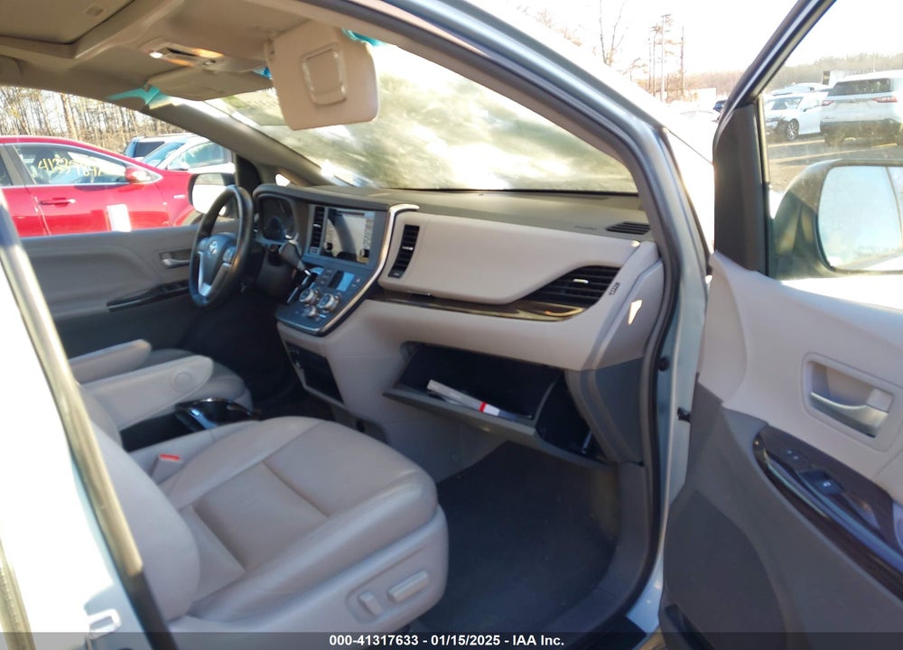 2015 TOYOTA SIENNA XLE 8 PASSENGER VIN: 5TDYK3DC9FS551312