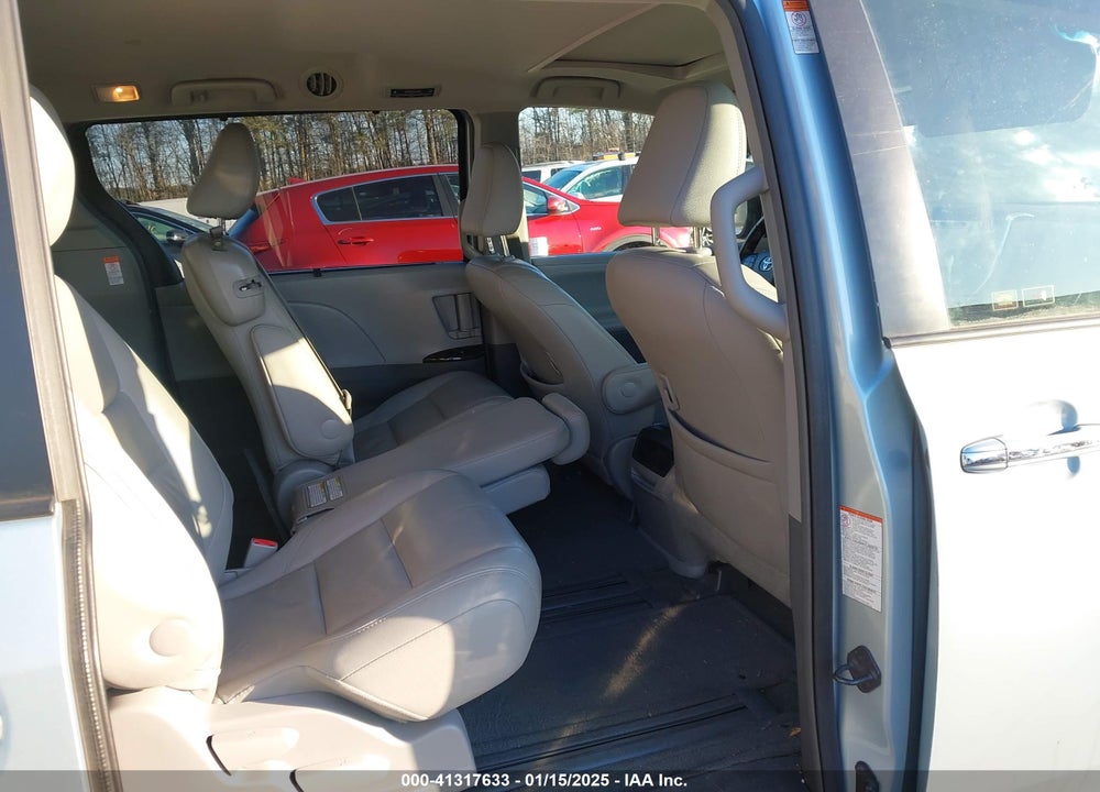 2015 TOYOTA SIENNA XLE 8 PASSENGER VIN: 5TDYK3DC9FS551312