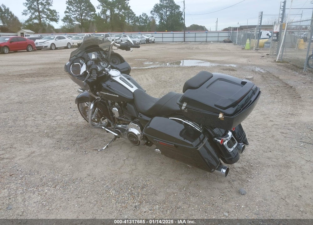 2016 HARLEY-DAVIDSON FLTRXS ROAD GLIDE SPECIAL VIN: 1HD1KTM1XGB645089