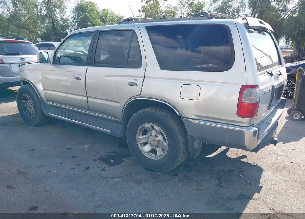 2000 TOYOTA 4RUNNER SR5 VIN: JT3GN86R7Y0163099