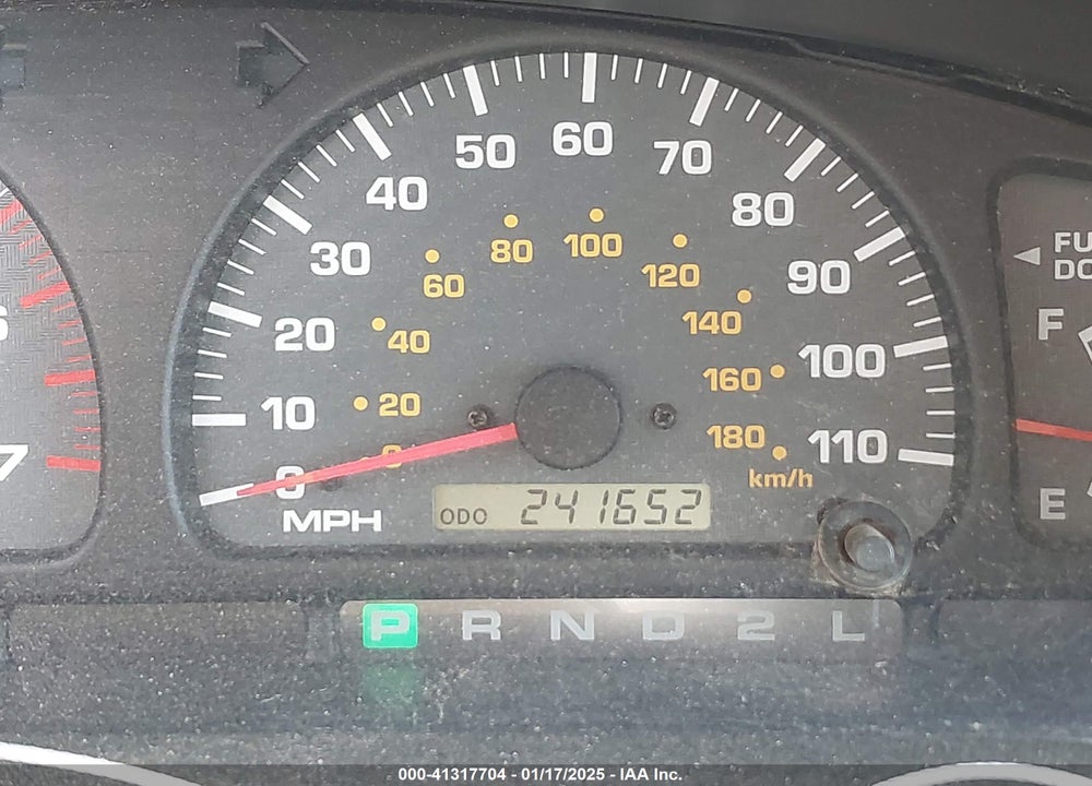 2000 TOYOTA 4RUNNER SR5 VIN: JT3GN86R7Y0163099