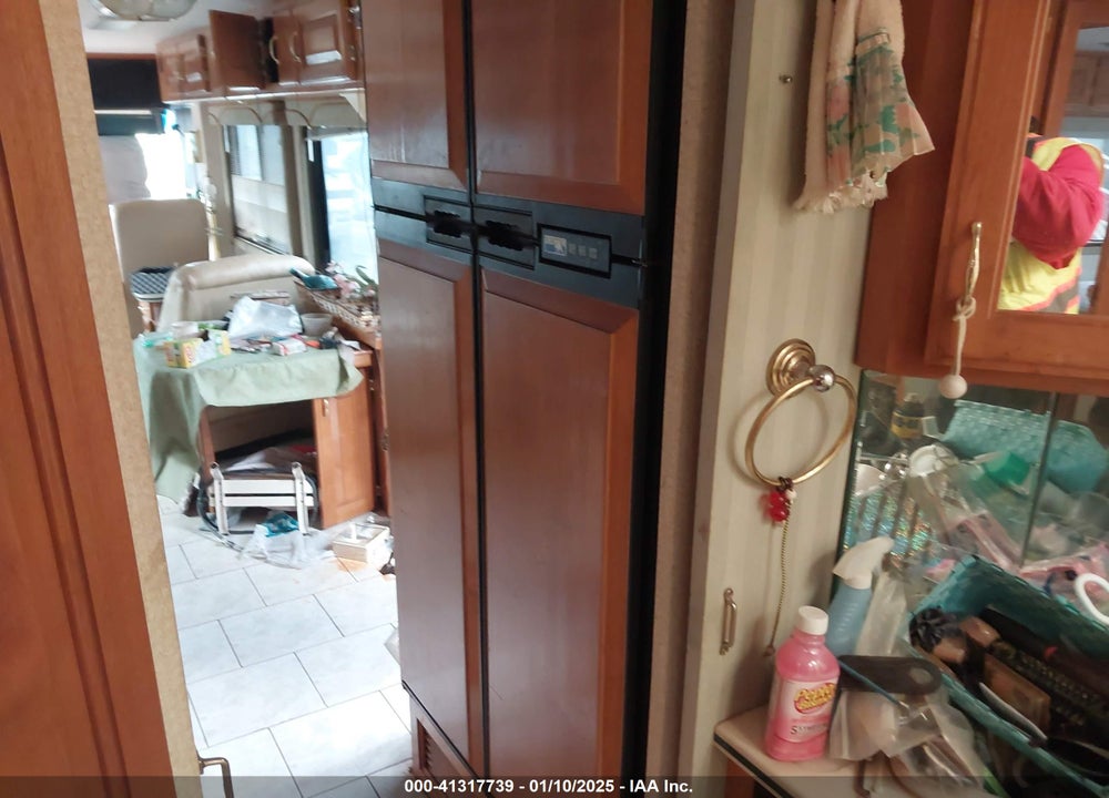 1998 SAFARI MOTOR HOME VIN: 4SLA8GN20W1109979