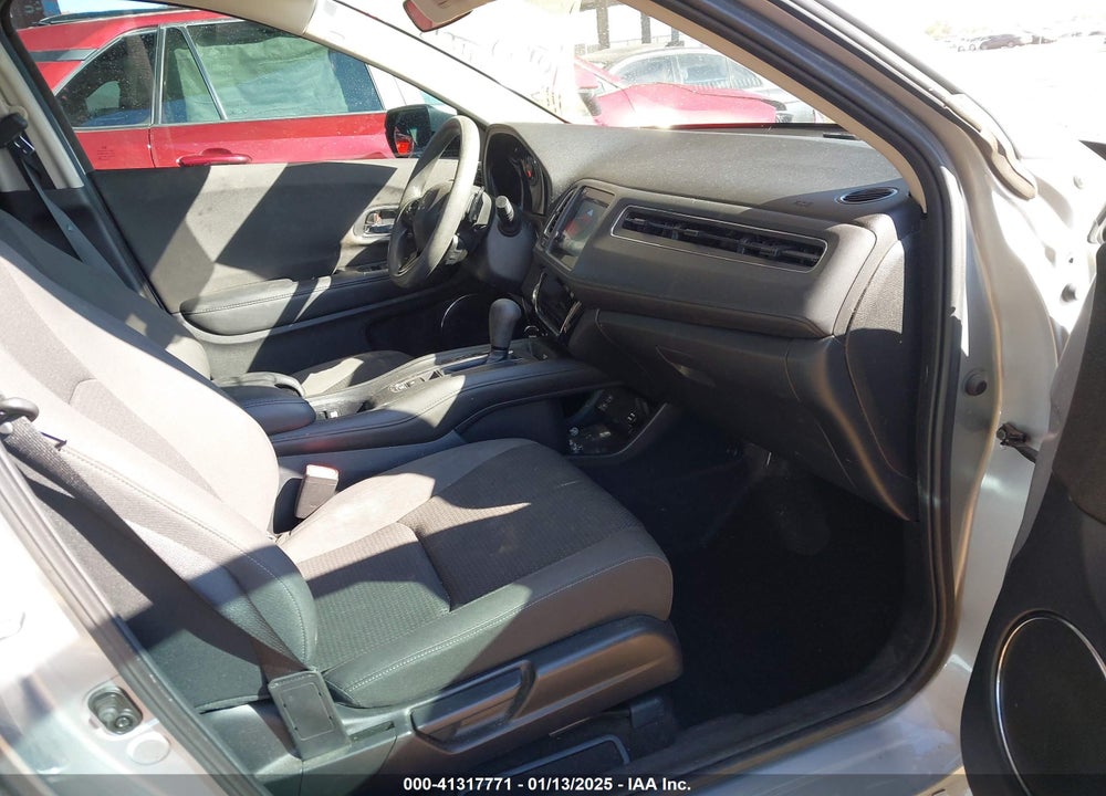 2019 HONDA HR-V EX VIN: 3CZRU5H51KM713475