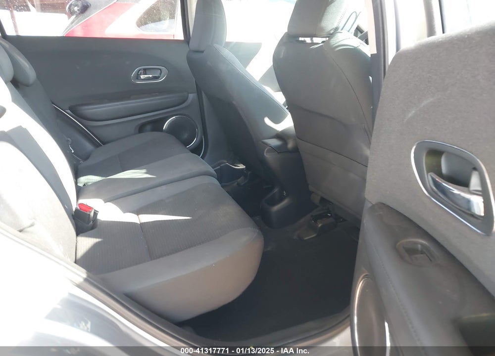 2019 HONDA HR-V EX VIN: 3CZRU5H51KM713475