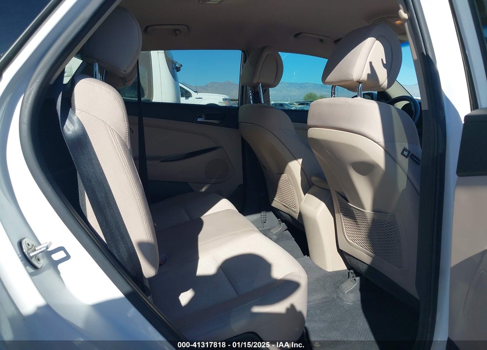 2016 HYUNDAI TUCSON VIN: KM8J33A25GU073747