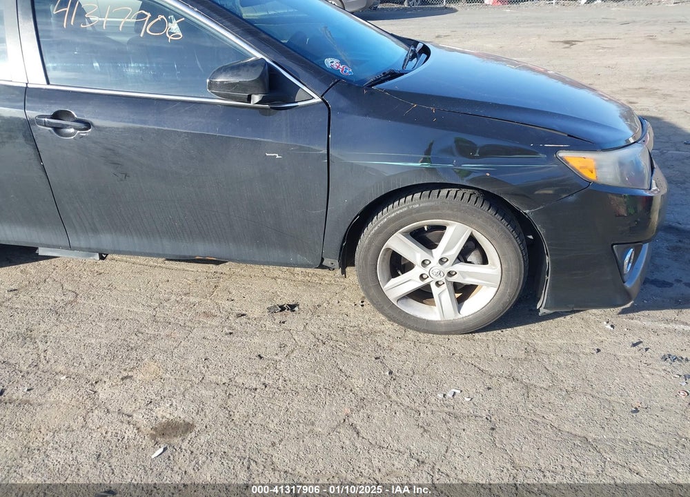 2014 TOYOTA CAMRY SE VIN: 4T1BF1FK4EU752205
