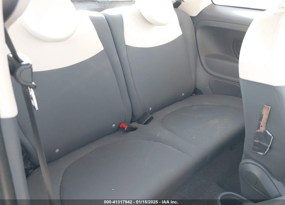 2015 FIAT 500 VIN: 3C3CFFAR9FT636606