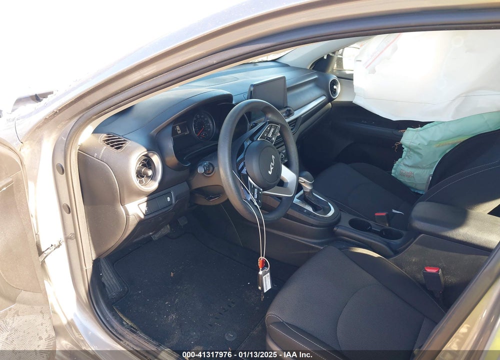 2023 KIA FORTE LXS VIN: 3KPF24AD5PE558411