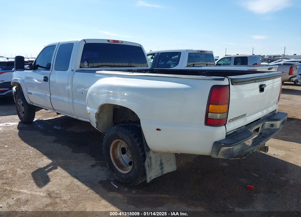 2001 CHEVROLET SILVERADO 3500 LS VIN: 1GCJC39U71F128009