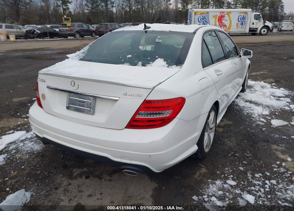 2013 MERCEDES-BENZ C 300 LUXURY 4MATIC/SPORT 4MATIC VIN: WDDGF8AB7DR267946