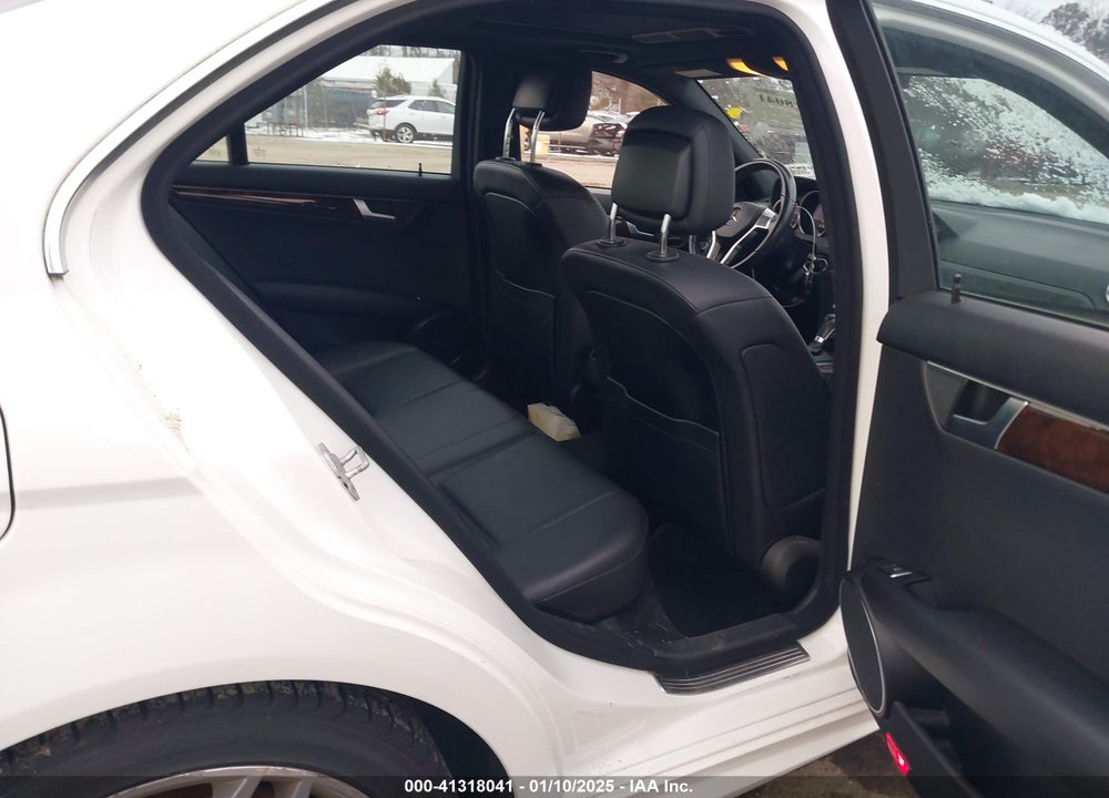 2013 MERCEDES-BENZ C 300 LUXURY 4MATIC/SPORT 4MATIC VIN: WDDGF8AB7DR267946