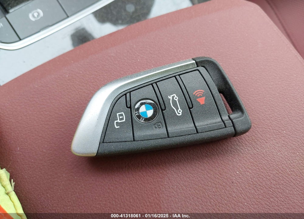 2024 BMW 3 SERIES VIN: 3MW89FF04R8E84855