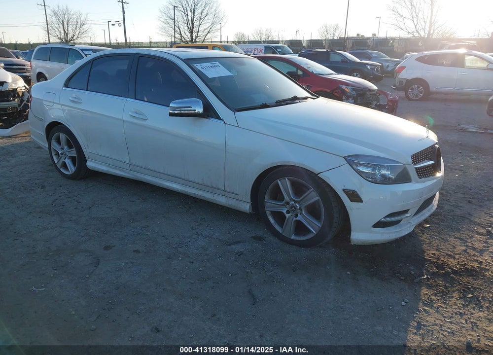 2011 MERCEDES-BENZ C 300 LUXURY 4MATIC/SPORT 4MATIC VIN: WDDGF8BB8BR179869