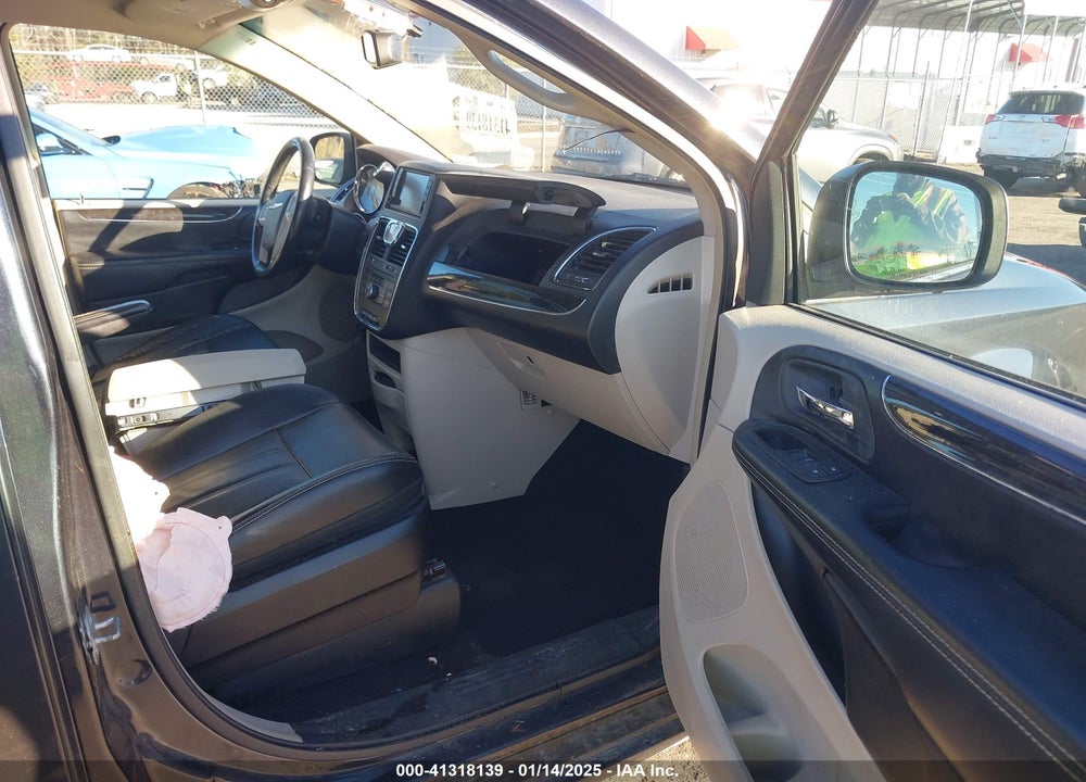 2014 CHRYSLER TOWN & COUNTRY TOURING VIN: 2C4RC1BG0ER403598
