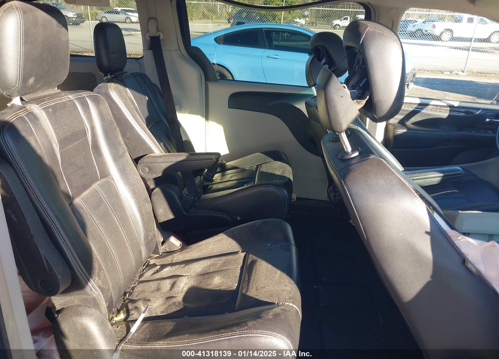 2014 CHRYSLER TOWN & COUNTRY TOURING VIN: 2C4RC1BG0ER403598