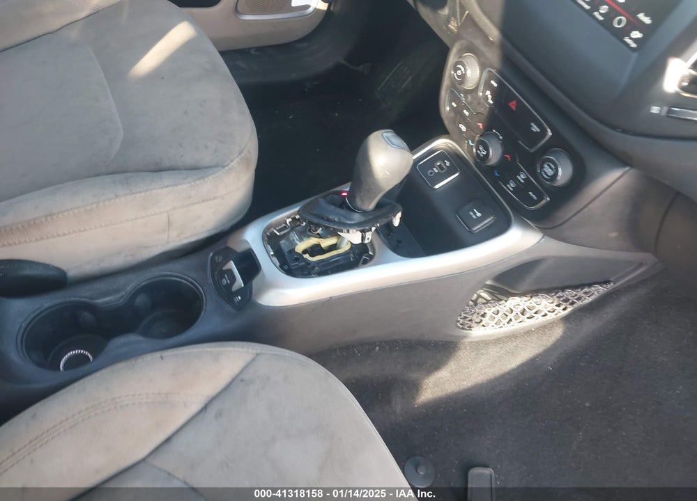 2018 JEEP COMPASS SPORT FWD VIN: 3C4NJCAB5JT488385
