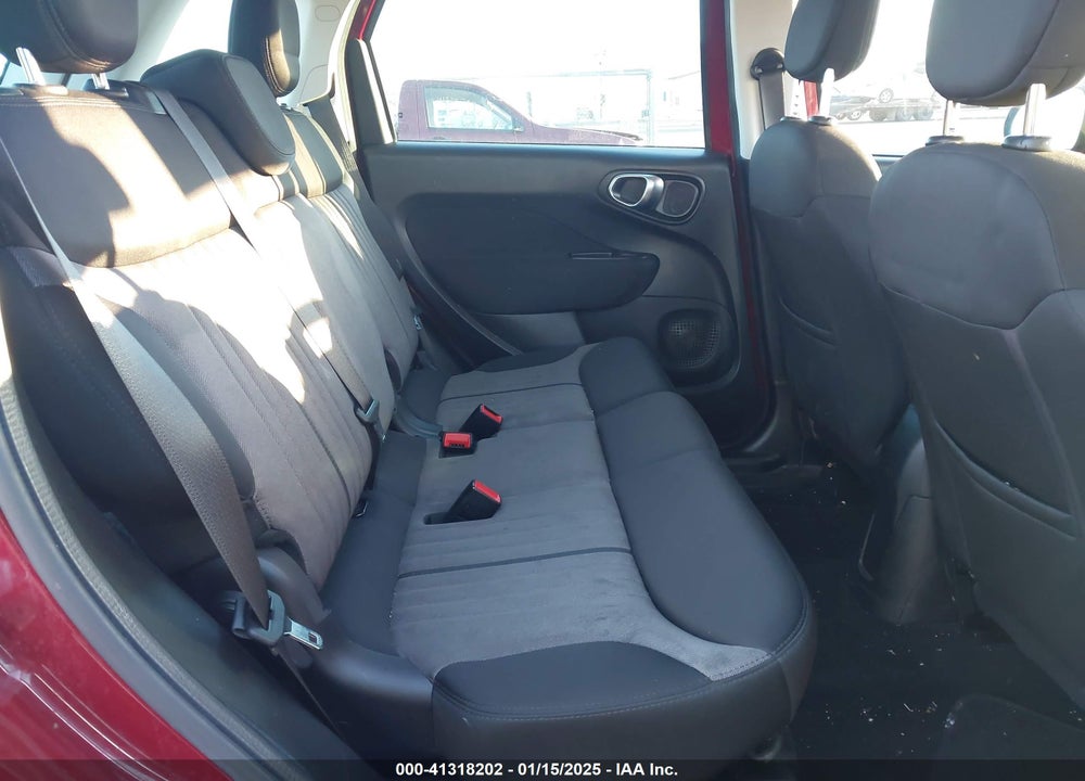 2017 FIAT 500L VIN: ZFBCFAAH6HZ039370