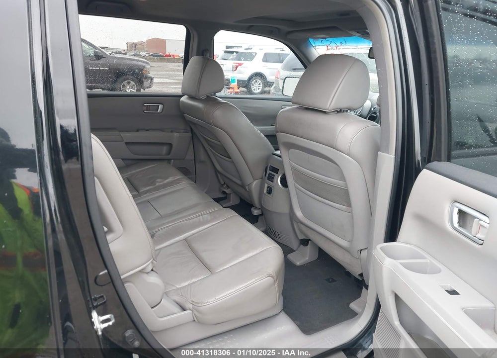 2009 HONDA PILOT EX-L VIN: 5FNYF38569B001154