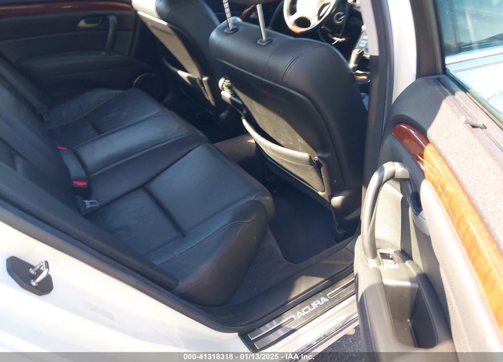 2010 ACURA RL VIN: JH4KB2F62AC000297