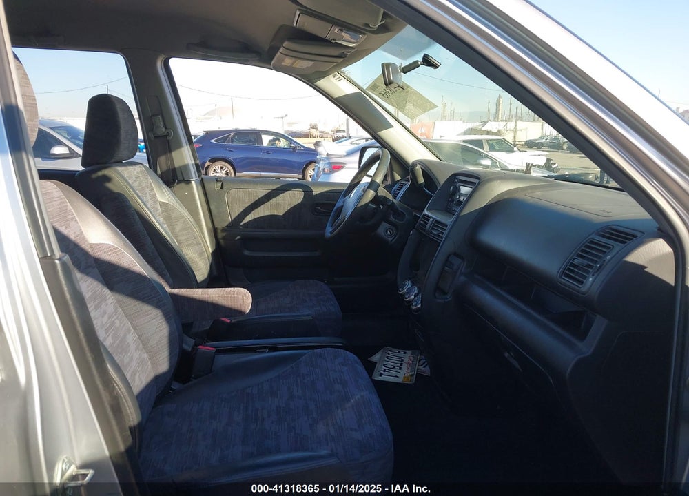 2004 HONDA CR-V LX VIN: JHLRD68444C018692