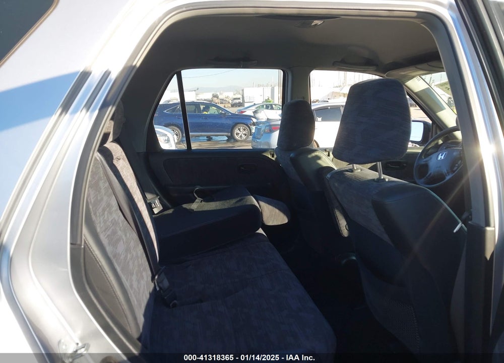 2004 HONDA CR-V LX VIN: JHLRD68444C018692
